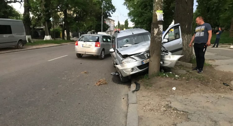 Photo of Weekend neliniștit pe traseele din țară: În doar 48 de ore, 29 de persoane au ajuns la spital în urma accidentelor rutiere