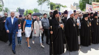 Photo of foto, video | Igor Dodon a participat la un marș al tăcerii în susținerea familiei tradiționale, desfășurat la Chișinău