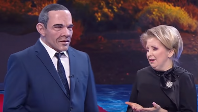 Photo of video | Irena Boclincă, în rolul Vioricăi Dăncilă, s-a întâlnit cu Barack Obama: „Arătați foarte bine, chiar dacă ați suferit un deces recent”