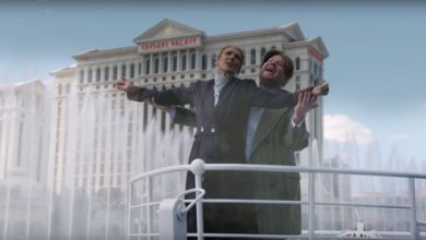 Photo of video | Celine Dion a surprins zeci de trecători din Las Vegas: Și-a împărțit pantofii și a imitat o scenă din „Titanic”