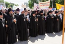 Photo of Unii luptă pentru diversitate, alții pentru ce e „clasic”. Mitropolia organizează un marș al tăcerii pentru susţinerea familiei tradiţionale