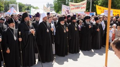 Photo of Unii luptă pentru diversitate, alții pentru ce e „clasic”. Mitropolia organizează un marș al tăcerii pentru susţinerea familiei tradiţionale