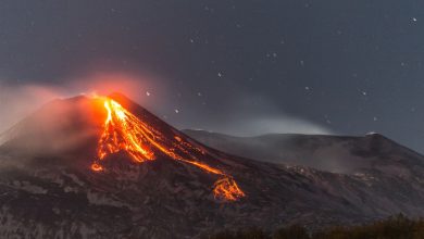 Photo of video | Cu natura nu te pui: Imagini uimitoare cu erupția vulcanului Etna, surprinse de dronă