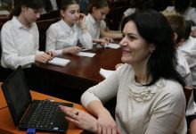 Photo of „Examenele în viața voastră abia încep”. Sfaturile unei profesoare de limba și literatura română pentru tinerii care urmează să susțină BAC-ul la această disciplină
