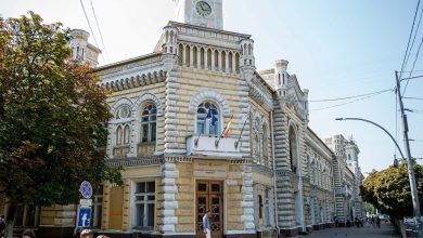 Photo of Municipalitatea nu își „bagă nasul unde nu-i fierbe oala”: Primăria nu este institut de analize politice