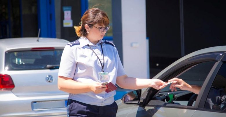 Photo of foto | Planul unei conaționale, dejucat de polițiștii de frontieră: Cu ce ar fi încercat să treacă punctul de trecere de la Otaci