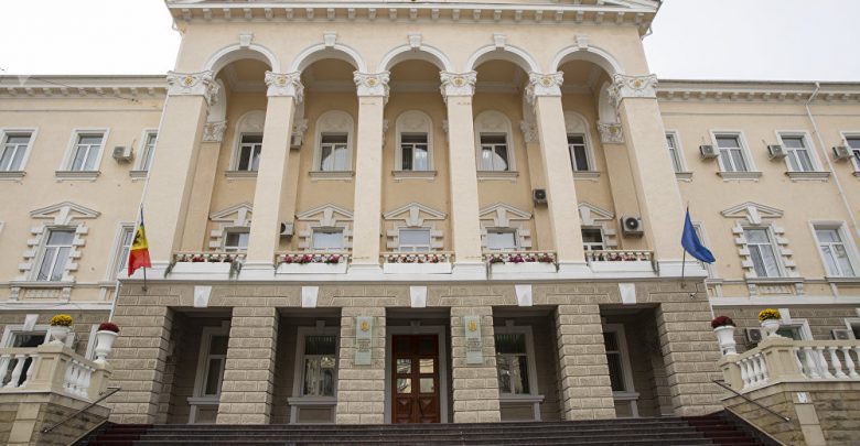Photo of Reacția MAI, după așa-numita demitere a șefului IGP: Nu acționăm în funcție de indicațiile politicienilor