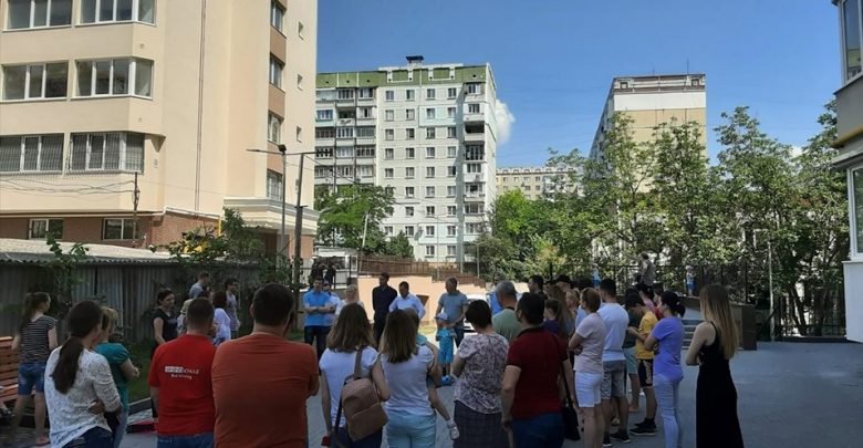 Photo of Sute de locatari din capitală se vor bucura de o altfel de priveliște: Mai multe garaje, demolate în schimbul unui parc