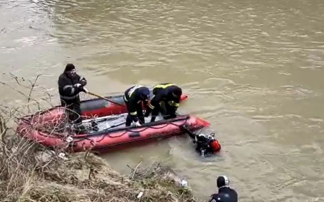 Photo of Ploile fac victime. Un bărbat din Dondușeni ar fi decedat, înghițit de apele pluviale