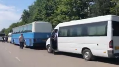 Photo of video | Zeci de autocare, parcate la Stăuceni. Protestatarii s-ar îndrepta spre centrul capitalei