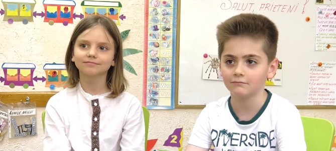 Photo of video | Încă o zi liberă pe săptămână și mai multe mașini electrice. Ce ar face copiii dacă ar fi prim-miniștri?