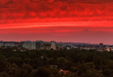 Photo of foto | Cerul Moldovei, pictat în culori de foc. Cel mai roșiatic apus din această vară, surprins aseară de internauți