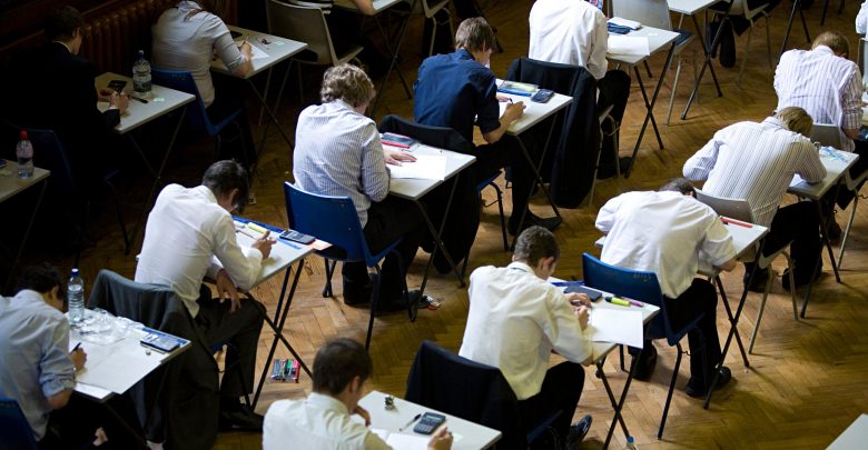 Photo of Elevii absolvenți vor scrie pretestările examenelor de acasă! Decizia Ministerului Educației