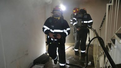 Photo of Ar fi adormit cu mâncarea pe foc. Un bărbat de 69 de ani din capitală s-a intoxicat cu fum după un incendiu izbucnit în locuința sa