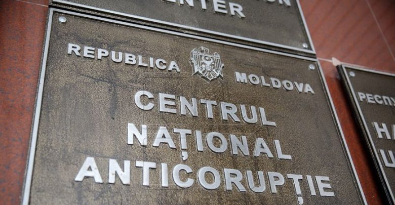 Photo of CNA atenționează funcționarii publici să nu cadă pradă jocurilor politice: Nimeni nu poate decide pe care din hotărârile CC să le respecte și pe care nu