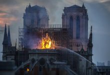 Photo of Tot mai aproape de adevăr: Incendiul care a mistuit acoperișul Catedralei Notre Dame din Paris ar fi pornit de la o țigară