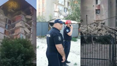 Photo of foto | Ultima oră: Blocul din Otaci care s-a prăbușit parțial aseară va fi demolat. 45 de salvatori lucrează la fața locului