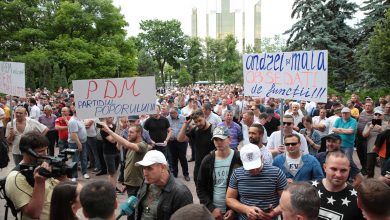 Photo of Președintele TD: 10.000 de oameni au venit la Parlament să ceară depășirea crizei politice