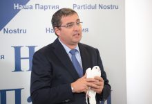 Photo of video | Hulubașul lui Usatîi, cu raportul Kroll atârnat de picior, n-a ajuns la destinație. Slusari: Nici cioroi n-a venit