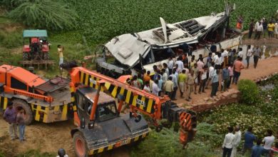 Photo of foto, video | Doliu în India: Cel puţin 29 de oameni au murit, iar alți 18 au fost răniţi într-un accident grav de autocar