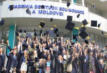 Photo of Vor studia în două țări odată: „Boboceii” unei facultăți de la ASEM au șansa de a primi și o diplomă europeană de la ASE București