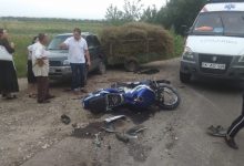Photo of Accident la Anenii Noi. Două persoane, transportate la spital după ce o motocicletă și un automobil s-au ciocnit