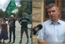 Photo of video | Mai mulți tineri au protestat în fața Primăriei Chișinău, nemulțumiți că ședințele se fac cu ușile închise: Răspunsul lui Talmaci