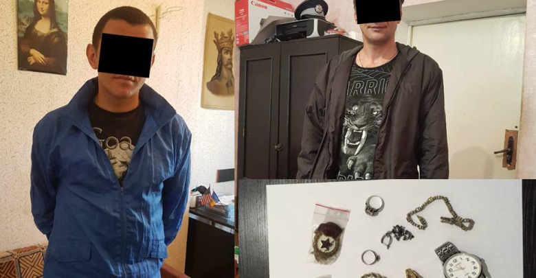 Photo of video | Au intrat în cel puțin două locuințe, lăsând proprietarii fără aproape 40.000 de lei. Doi bărbați suspectați de furt, reținuți de poliție