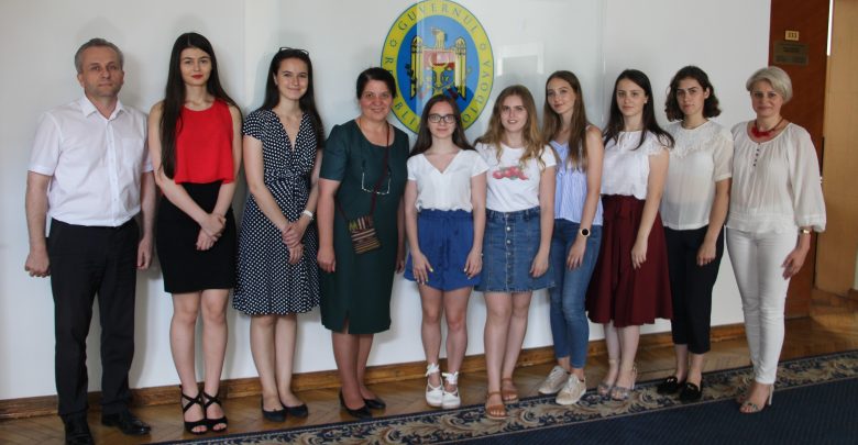 Photo of Cele 7 absolvente, care au obținut 10 pe linie la BAC după contestație, au fost primite cu felicitări la Ministerul Educației