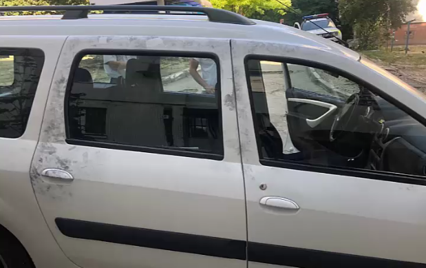 Photo of video | A parcat ca de obicei, dar se pare că a avut mai puțin noroc. Un bărbat din capitală, jefuit din mașină de aproape 15.000 de lei
