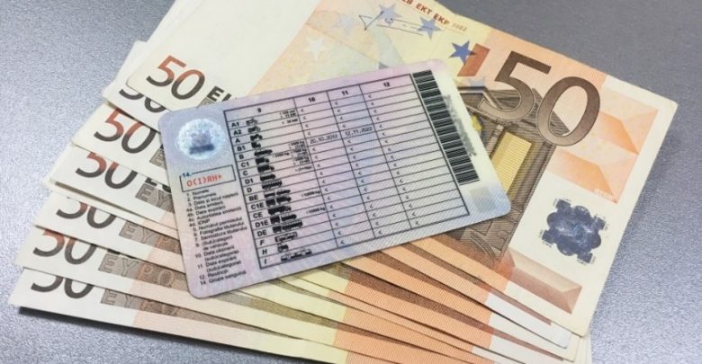 Photo of Un permis de conducere ar costa 800 de euro la Edineț. Un militar, bănuit de „afaceri” cu documente