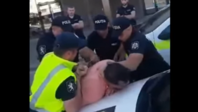 Photo of video | „Năzbâtiile” unui șofer de Lexus, aflat vizibil în stare de ebrietate avansată: S-a încuiat în mașină pentru a scăpa de polițiști