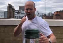 Photo of video | Cum ar fi să deschizi o sticlă cu piciorul? Instagramul, cuprins de #bottlecapchallenge