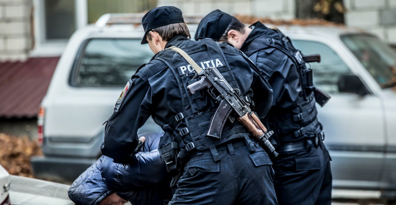 Photo of Jaf, răpire și o serie de escrocherii. Trei membri ai unui grup criminal organizat au fost condamnați pentru 17 capete de acuzare
