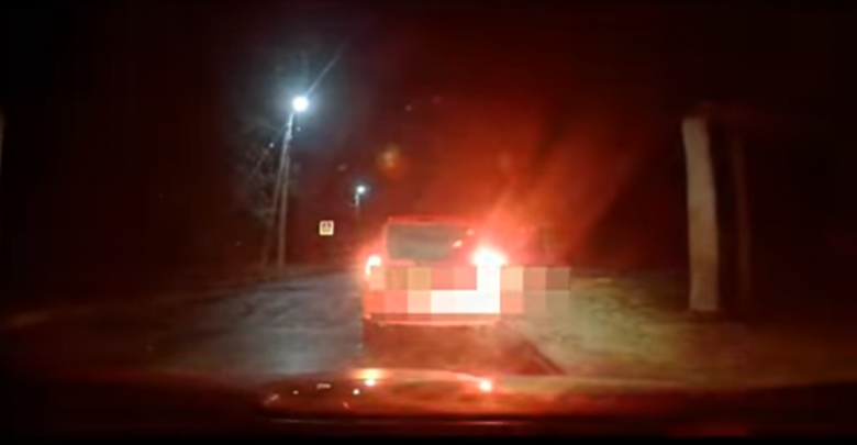 Photo of video | Trei taximetriști băuți circulau haotic pe străzile din Bălți. Unul dintre ei a încercat să fugă de polițiști