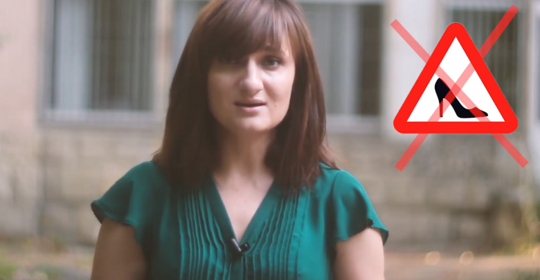 Photo of video | Femeile la volan nu sunt un pericol pe străzi. Semnul pantofului lipit pe mașină, inventat pentru „iertarea păcatelor” în trafic