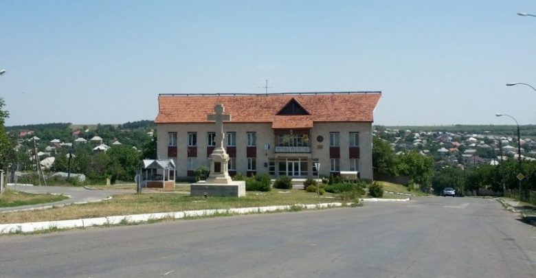 Photo of doc | Conflict de interese la Colonița: Primărița și-ar fi angajat fiica minoră în funcția de bibliotecară