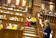 Photo of foto | Copiii din diasporă au vizitat Parlamentul. Greceanîi: „Le-am urat succese și forțe pentru a contribui la modernizarea țării”
