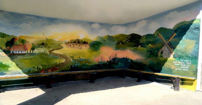 Photo of foto | „Satul de la stație se cunoaște”: Băștinașii din Răciula au renovat stația de așteptare din localitate