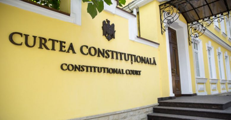 Photo of Curtea Constituțională are doi judecători noi. Cine sunt candidații aleși de Guvern?