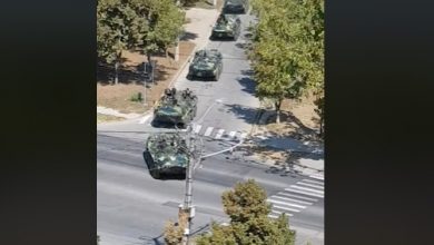 Photo of video | „Învățați să păstrați distanța”: Câteva vehicule militare, observate de internauți pe străzile capitalei