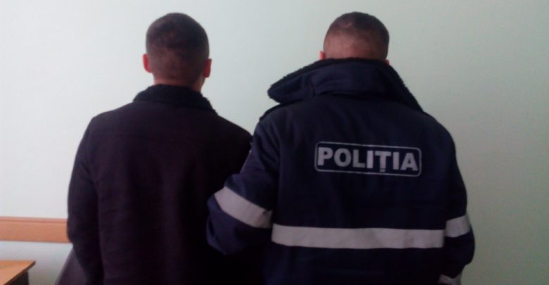 Photo of Un bărbat din Șoldănești, bătut cu un ciocan și jefuit de 48.000 de lei. Suspecții s-au dat drept „polițiști antidrog”