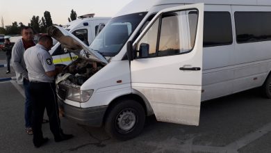 Photo of video | Zeci de șoferi de microbuze circulă după bunul plac. Polițiștii au împărțit amenzi și au retras de pe rute câteva vehicule