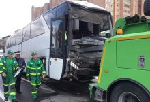 Photo of video | Un șofer moldovean, implicat într-un grav accident la Moscova. Bărbatul conducea un autobuz plin de turiști