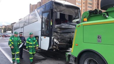 Photo of video | Un șofer moldovean, implicat într-un grav accident la Moscova. Bărbatul conducea un autobuz plin de turiști