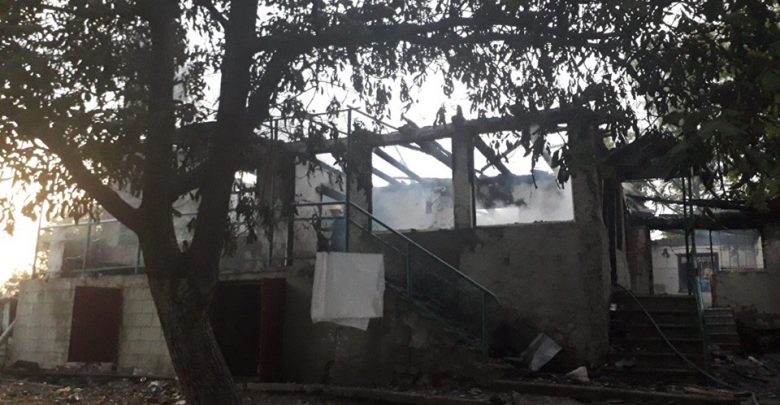 Photo of foto | O familie cu 5 copii din raionul Hîncești a rămas fără acoperiș deasupra capului: Casa a fost distrusă de un incendiu