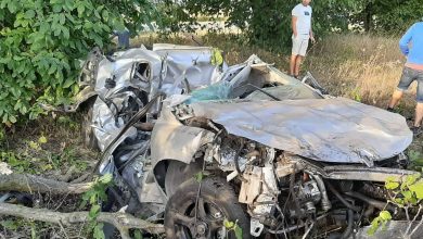 Photo of foto | Un morman de fiare pe traseul Chișinău-Bălți. O mașină, făcută zob în urma unui grav accident rutier