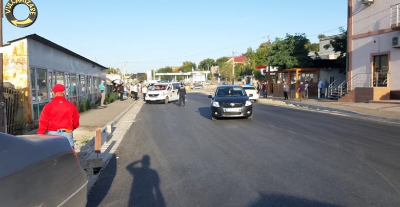 Photo of foto | Se grăbea să traverseze? O femeie din Călărași, lovită de o mașină în timp ce trecea neregulamentar strada