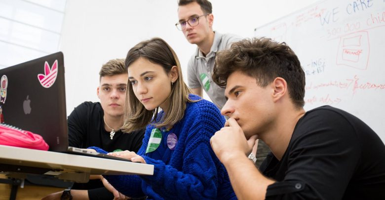 Photo of Studenții UTM și elevii unui liceu renunță la carnețelele de note, agenda elevului și registre. Cum își vor verifica reușitele?