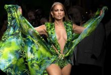 Photo of video | La ai săi 50 de ani, arată ca acum două decenii. Jennifer Lopez a făcut furori la săptămâna de modă de la Milano